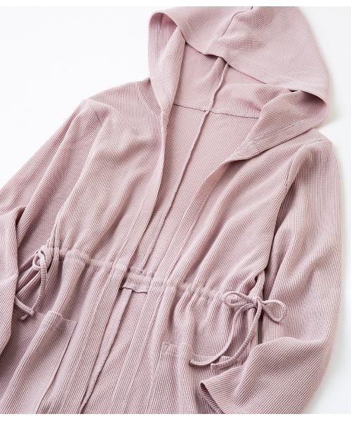 PEACH JOHN（ピーチジョン）の「【キャミ＋フーディ＋ロングパンツ３点セット】サーマルフーディ３点セット（ルームウェア/パジャマ・レディース・ピンク/グレイッシュベージュ・S/M/M/L）」の18枚目の写真