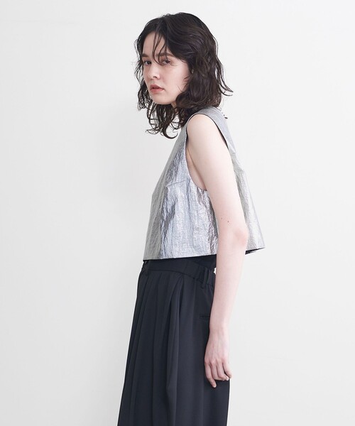 AEWEN MATOPH（イウエン マトフ）の「＜AEWEN MATOPH＞メタリック ノースリーブ（シャツ/ブラウス・レディース・シルバー・FREE）」の3枚目の写真