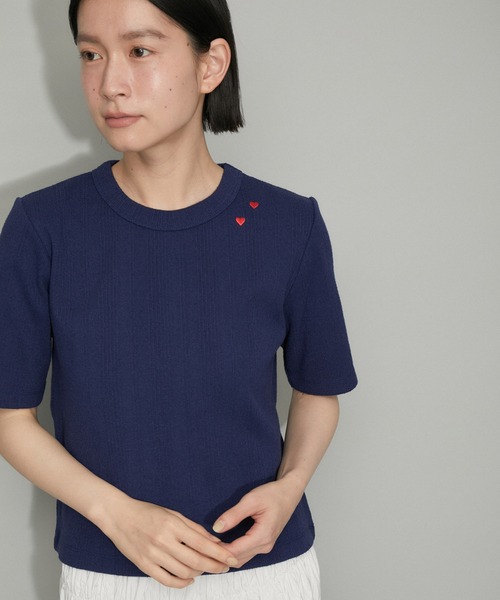 ADAM ET ROPE'（アダムエロペ）の「【WEB限定・洗える】ハートTシャツ（Tシャツ/カットソー・レディース・ブラック/ネイビー/キナリ・FREE）」の3枚目の写真