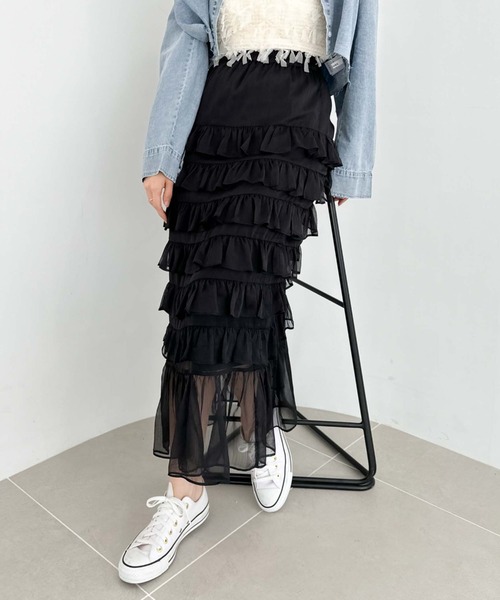 archives(アルシーヴ)の「メニーフリルティアードスカート(スカート・レディース・ブラック/グレー/アイボリー・MEDIUM)」の2枚目の写真