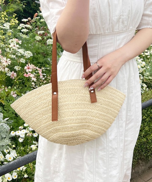 apres jour(アプレジュール)の「ストローバッグ【ZOZOTOWN限定アイテム】(かごバッグ・レディース・ブラウン系その他/ベージュ系その他・FREE)」の2枚目の写真