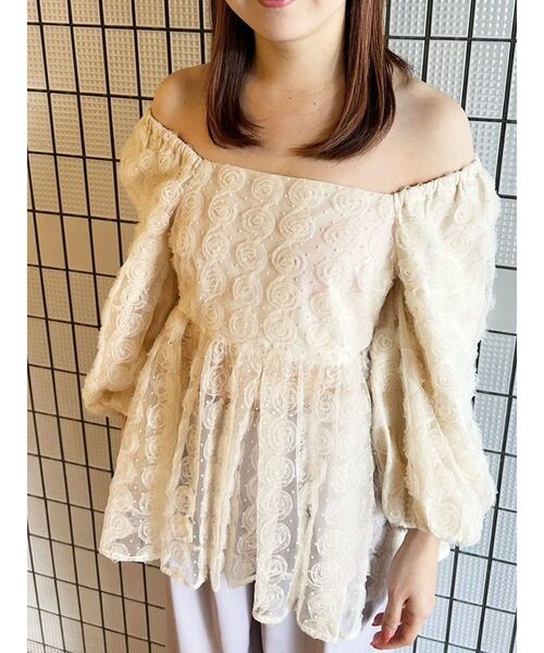 CALNAMUR（カルナムール）の「3Dローズチュールブラウス（シャツ/ブラウス・レディース・ピンク/ブラック/アイボリー・FREE）」の6枚目の写真