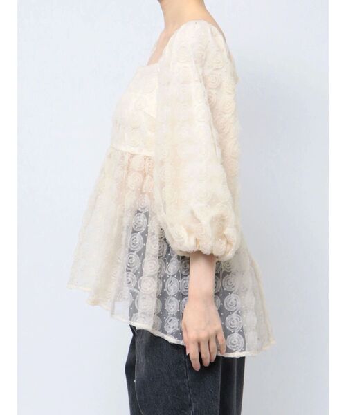 CALNAMUR（カルナムール）の「3Dローズチュールブラウス（シャツ/ブラウス・レディース・ピンク/ブラック/アイボリー・FREE）」の14枚目の写真
