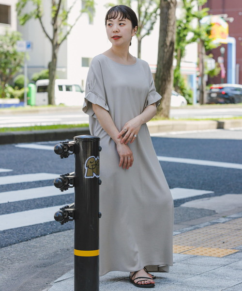 ITEMS URBANRESEARCH(アイテムズ アーバンリサーチ)の「オリガミタックリネンレーヨンワンピース(ワンピース・レディース・ブラック/ライトベージュ/モカ・FREE)」の3枚目の写真