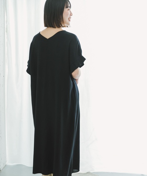 ITEMS URBANRESEARCH(アイテムズ アーバンリサーチ)の「オリガミタックリネンレーヨンワンピース(ワンピース・レディース・ブラック/ライトベージュ/モカ・FREE)」の9枚目の写真