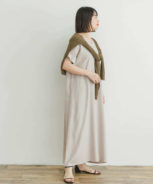 ITEMS URBANRESEARCH(アイテムズ アーバンリサーチ)の「オリガミタックリネンレーヨンワンピース(ワンピース・レディース・ブラック/ライトベージュ/モカ・FREE)」の17枚目の写真