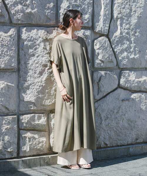 ITEMS URBANRESEARCH(アイテムズ アーバンリサーチ)の「オリガミタックリネンレーヨンワンピース(ワンピース・レディース・ブラック/ライトベージュ/モカ・FREE)」の21枚目の写真