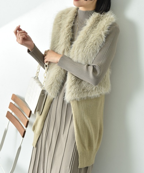 INTERPLANET（インタープラネット）の「フェイクファー切替ロングジレ