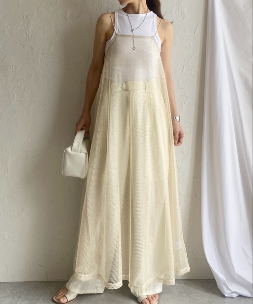 She's Closet(シーズクローゼット)の「バックオープンドロスト透かし柄ラメシアーロング丈カットメッシュキャミワンピース(ワンピース・レディース・シルバー/アイボリー/ブラック・FREE)」の2枚目の写真