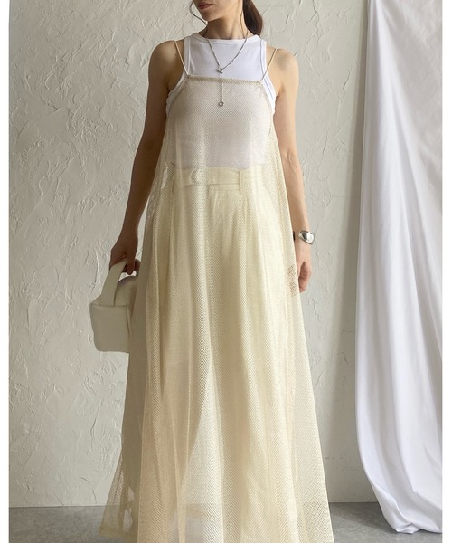She's Closet(シーズクローゼット)の「バックオープンドロスト透かし柄ラメシアーロング丈カットメッシュキャミワンピース(ワンピース・レディース・シルバー/アイボリー/ブラック・FREE)」の6枚目の写真