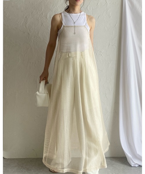 She's Closet(シーズクローゼット)の「バックオープンドロスト透かし柄ラメシアーロング丈カットメッシュキャミワンピース(ワンピース・レディース・シルバー/アイボリー/ブラック・FREE)」の9枚目の写真