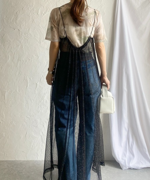 She's Closet(シーズクローゼット)の「バックオープンドロスト透かし柄ラメシアーロング丈カットメッシュキャミワンピース(ワンピース・レディース・シルバー/アイボリー/ブラック・FREE)」の15枚目の写真