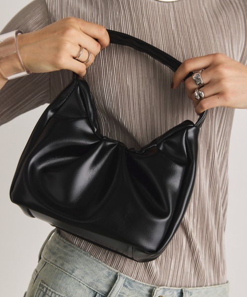 Aunt Marie's（アントマリーズ）の「タックスクエアハンドバッグ/ミニショルダーバッグ（ハンドバッグ・レディース・レッド/イエロー/シルバー/ブラック・FREE）」の6枚目の写真