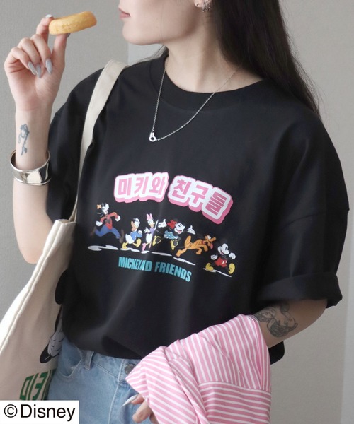Disney(ディズニー)の「「ユニセックス」Disney(ディズニー)ミッキーマウスキャラクタープリント ハングルロゴTシャツ/半袖プルオーバー(Tシャツ/カットソー・レディース・ブラック/ブラック系その他/ホワイト/ホワイト系その他・M/L)」の4枚目の写真