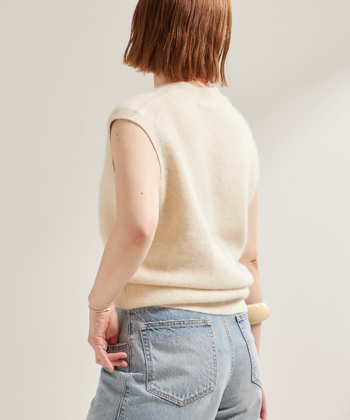 plage（プラージュ）の「Fur ベスト（ニット/セーター・レディース・ブラック/アイボリー・FREE）」の4枚目の写真