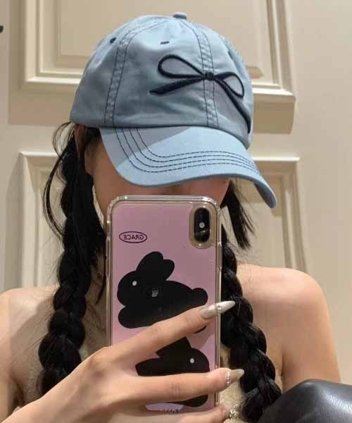 NANEA（ナネア）の「リボン刺繍キャップ（キャップ・レディース・ホワイト×ネイビー/ネイビー/ブラック×ホワイト/ピンク/ライトピンク/ブラック×ピンク/ホワイト×ピンク/ブルー/チャコールグレー・フリー）」の7枚目の写真