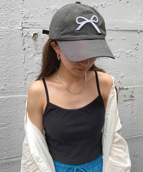 NANEA（ナネア）の「リボン刺繍キャップ（キャップ・レディース・ホワイト×ネイビー/ネイビー/ブラック×ホワイト/ピンク/ライトピンク/ブラック×ピンク/ホワイト×ピンク/ブルー/チャコールグレー・フリー）」の12枚目の写真