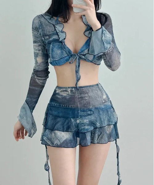 FREE STYLISTS(フリー スタイリスト)の「Y2K タイダイ セパレート水着 フリルハイウエスト 体型カバー 長袖ラッシュガード タンキニ 温泉水着4点セット(水着・レディース・ブルー・FREE)」の1枚目の写真