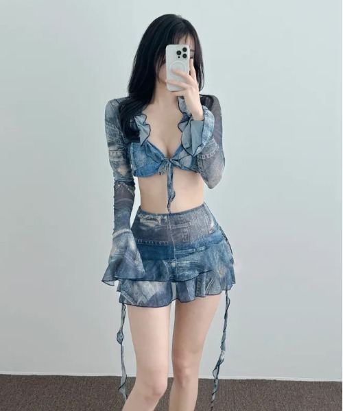 FREE STYLISTS(フリー スタイリスト)の「Y2K タイダイ セパレート水着 フリルハイウエスト 体型カバー 長袖ラッシュガード タンキニ 温泉水着4点セット(水着・レディース・ブルー・FREE)」の22枚目の写真