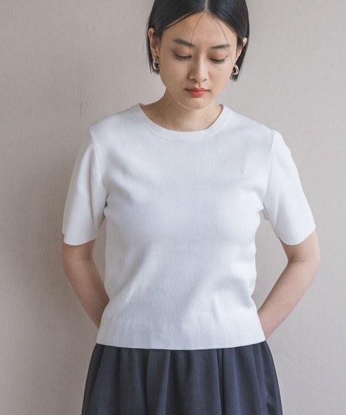 A part by（アパートバイ）の「FROZZEEニットTシャツ（Tシャツ/カットソー・レディース・グリーン/ベージュ/ブラック/アイボリー・FREE）」の2枚目の写真