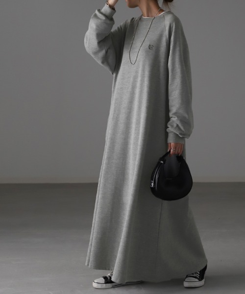 HUG.U（ハグユー）の「スウェットワンピ（ワンピース・レディース・ブラック/グレー/ブルー・FREE）」の10枚目の写真