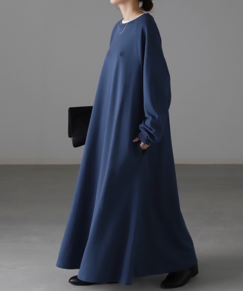 HUG.U（ハグユー）の「スウェットワンピ（ワンピース・レディース・ブラック/グレー/ブルー・FREE）」の12枚目の写真