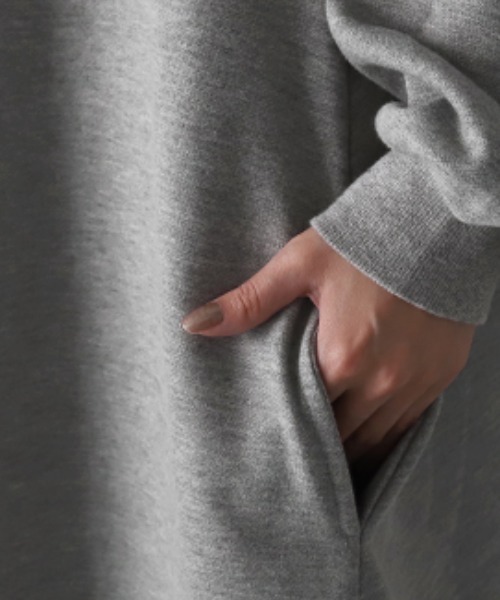 HUG.U（ハグユー）の「スウェットワンピ（ワンピース・レディース・ブラック/グレー/ブルー・FREE）」の19枚目の写真