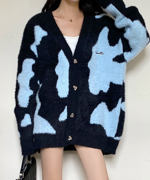 黒と青のニットカーディガン DIAVEL（ディアベル）の「V ネックニットカーディガン（カーディガン