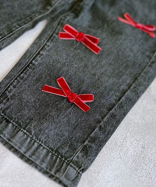 CALMIA（カルミア）の「リボンいっぱいデニムパンツ（デニムパンツ・キッズ・ライトブルー/ブラック・80/90/100/110/120/130/140/150）」の13枚目の写真