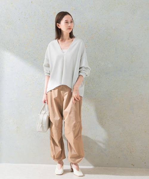 URBAN RESEARCH ROSSO WOMEN(アーバンリサーチ ロッソ)の「ラメVネックプルオーバー(Tシャツ/カットソー・レディース・グレー/オフホワイト・FREE)」の22枚目の写真