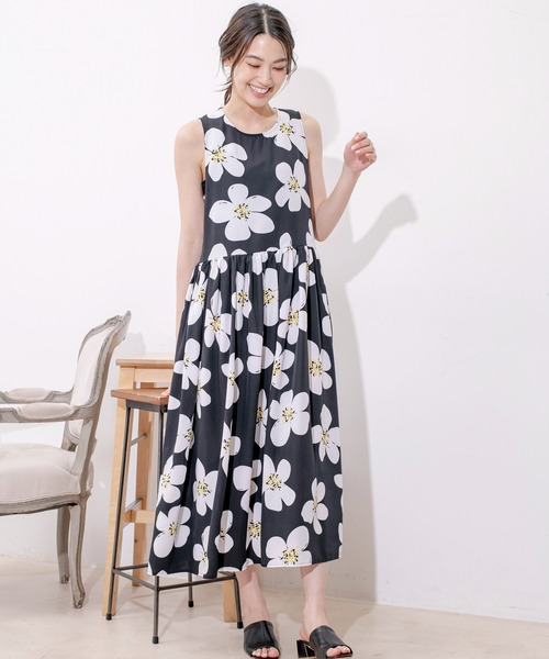 Jayro（ジャイロ）の「イラストフラワー柄ノースリーブワンピース　C38 830A（ワンピース・レディース・ブラック/グリーン・FREE）」の4枚目の写真