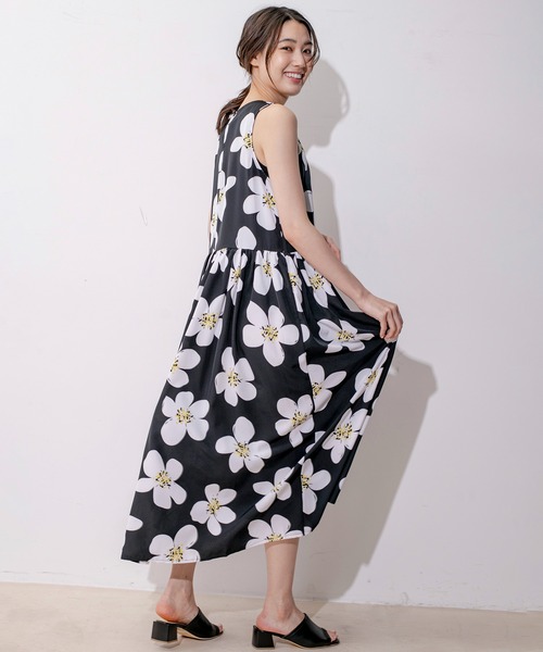 Jayro（ジャイロ）の「イラストフラワー柄ノースリーブワンピース　C38 830A（ワンピース・レディース・ブラック/グリーン・FREE）」の6枚目の写真