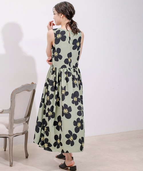 Jayro（ジャイロ）の「イラストフラワー柄ノースリーブワンピース　C38 830A（ワンピース・レディース・ブラック/グリーン・FREE）」の13枚目の写真