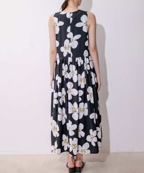 Jayro（ジャイロ）の「イラストフラワー柄ノースリーブワンピース　C38 830A（ワンピース・レディース・ブラック/グリーン・FREE）」の17枚目の写真
