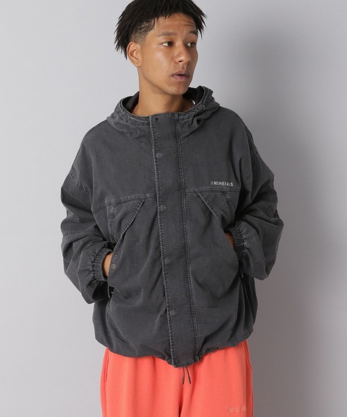 NUMERALS（ヌメラルズ）の「【NUMERALS】ショートマウンテンパーカー（マウンテンパーカー・メンズ・カーキ/ブラック/チャコール/ネイビー・LARGE/MEDIUM）」の3枚目の写真