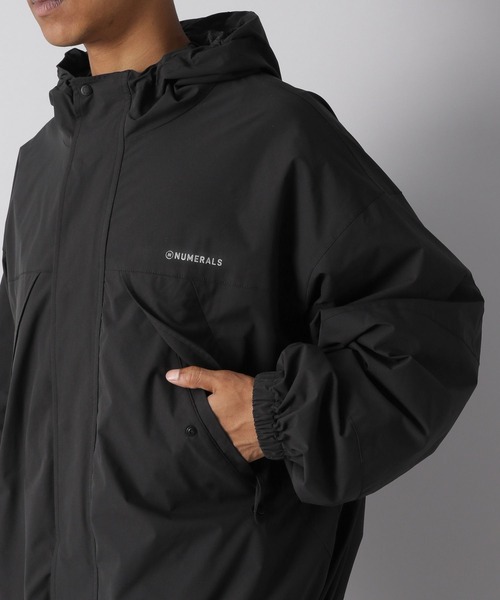NUMERALS（ヌメラルズ）の「【NUMERALS】ショートマウンテンパーカー（マウンテンパーカー・メンズ・カーキ/ブラック/チャコール/ネイビー・LARGE/MEDIUM）」の14枚目の写真