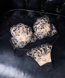 Dolce Fiora(h`FtBI)́ymC[݂ȒSnz苹xĂ\tgC[uTobN(u&V[c)