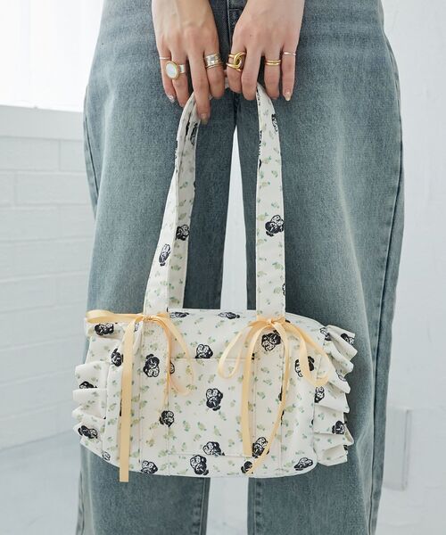 MAJESTIC LEGON（マジェスティックレゴン）の「SZKコラボ フラワーフリルバッグ（ハンドバッグ・レディース・ブルー系その他2/イエロー系その他/ピンク系その他2・FREE）」の16枚目の写真