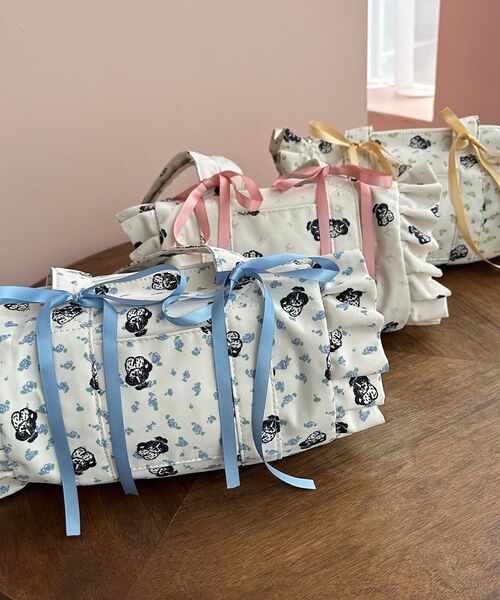 MAJESTIC LEGON（マジェスティックレゴン）の「SZKコラボ フラワーフリルバッグ（ハンドバッグ・レディース・ブルー系その他2/イエロー系その他/ピンク系その他2・FREE）」の17枚目の写真