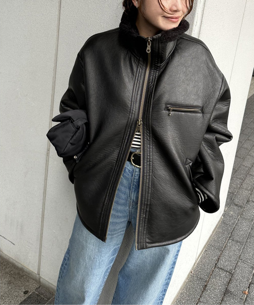 JOURNAL STANDARD(ジャーナルスタンダード)の「フェイクレザーボアブルゾン(ライダースジャケット・レディース・ブラウン/ブラック・FREE)」の10枚目の写真
