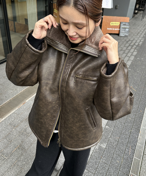 JOURNAL STANDARD(ジャーナルスタンダード)の「フェイクレザーボアブルゾン(ライダースジャケット・レディース・ブラウン/ブラック・FREE)」の15枚目の写真