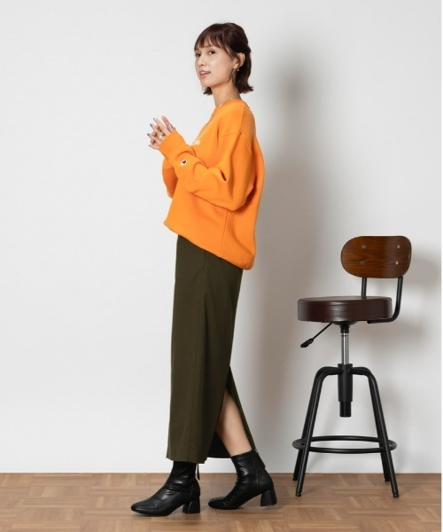 Champion（チャンピオン）の「Champion(チャンピオン)【レディース】裏起毛クルーネックスウェット（スウェット・レディース・グレー/ネイビー/オレンジ/ホワイト・S/M/L/XL）」の18枚目の写真