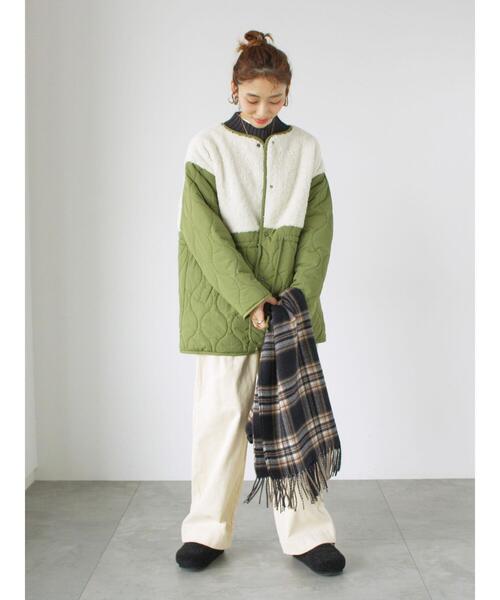 Lugnoncure（ルノンキュール）の「ボアキルト切替コート（その他アウター・レディース・オフホワイト/ブラック/カーキ・F）」の5枚目の写真