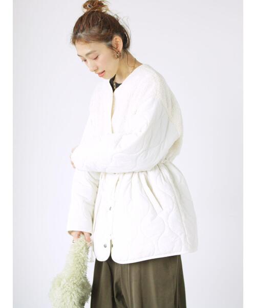 Lugnoncure（ルノンキュール）の「ボアキルト切替コート（その他アウター・レディース・オフホワイト/ブラック/カーキ・F）」の10枚目の写真