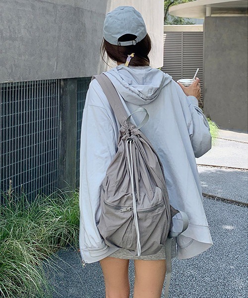 Y's ポリエステルナイロン 巾着 リュック 紺 Y's ポリエステルナイロン 巾着 リュック 紺