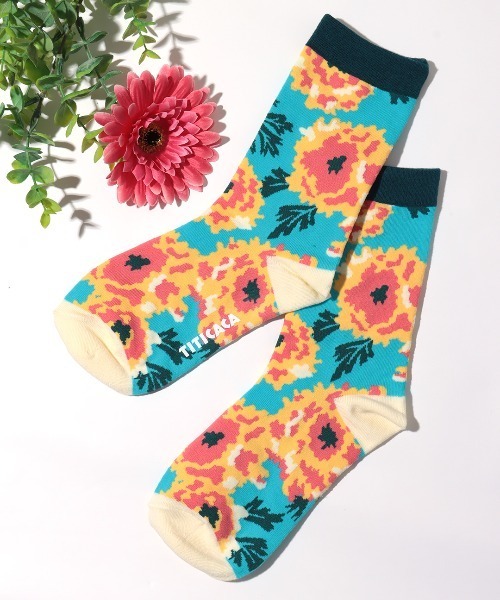 チチカカ（チチカカ）の「エスニックフラワーソックス 23-25cm（ソックス/靴下・レディース・イエロー/ブラック/ブルー・FREE）」の3枚目の写真