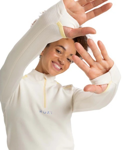 ROXY（ロキシー）の「BOLD MOVES 2.0 MESH /ロキシーロゴハーフジップトップス（その他トップス・レディース・ホワイト・X-SMALL/SMALL）」の2枚目の写真