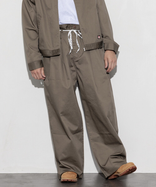 RED KAP（レッドキャップ）の「RED KAP/レッドキャップ 別注 SMU PT-38 2TUCK BAGGY WIDE TWILL PANTS/バギーパンツ/ワイドフィット（チノパンツ・メンズ・チャコールグレー/ブラック/ベージュ/ブラウン/オリーブ・LARGE/MEDIUM）」の12枚目の写真
