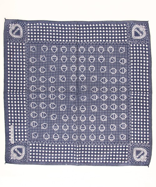 FREAK'S STORE(フリークスストア)の「Bindu/ビンドゥー Amor Bandana/アモールプリントバンダナ(バンダナ/スカーフ・レディース・ネイビー/ブラック/レッド・ONE SIZE)」の1枚目の写真