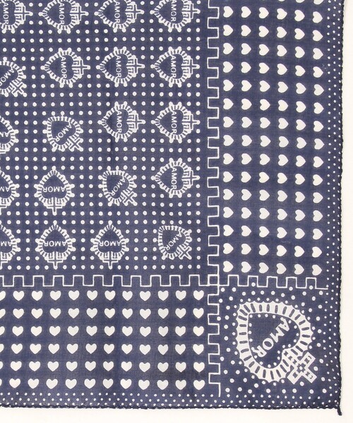 FREAK'S STORE(フリークスストア)の「Bindu/ビンドゥー Amor Bandana/アモールプリントバンダナ(バンダナ/スカーフ・レディース・ネイビー/ブラック/レッド・ONE SIZE)」の5枚目の写真
